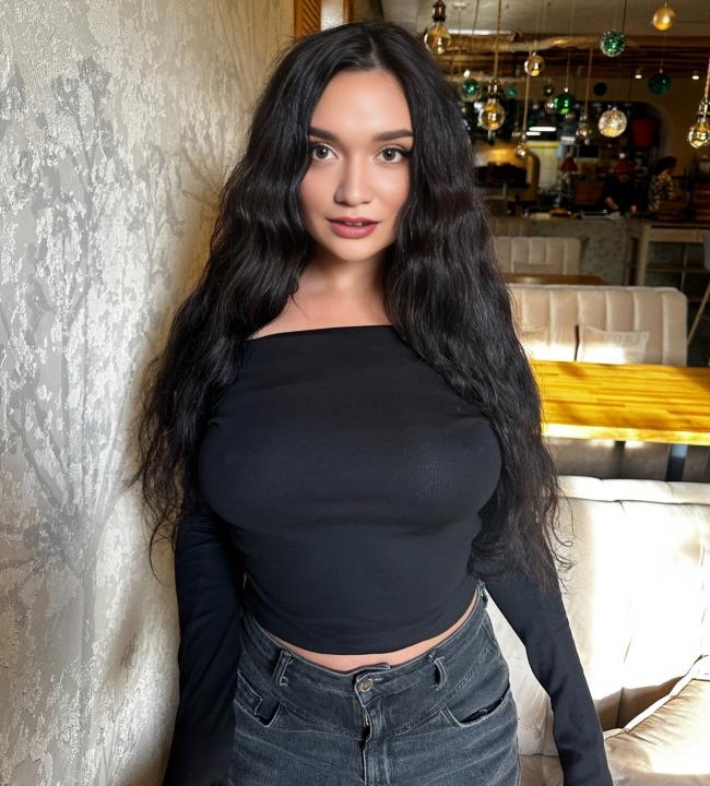 Webcam chat profile for WildDIkiska999: Travel