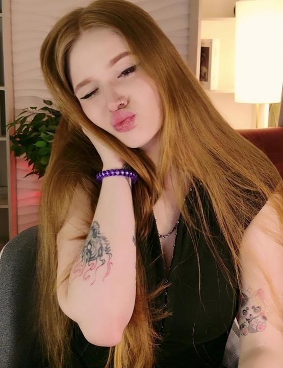 Webcam chat profile for RinKittyy: Legs, feet & shoes