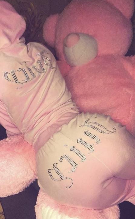 Webcam chat profile for BarbieMee