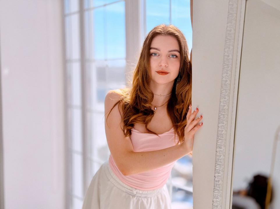 Webcam chat profile for MaryJoy: Legs, feet & shoes