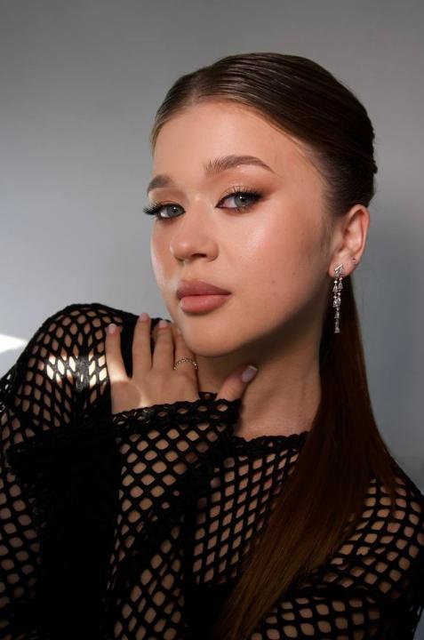 Webcam chat profile for LadyyLove: Travel