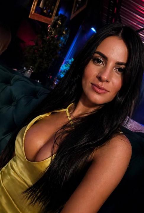 Webcam chat profile for KIEra