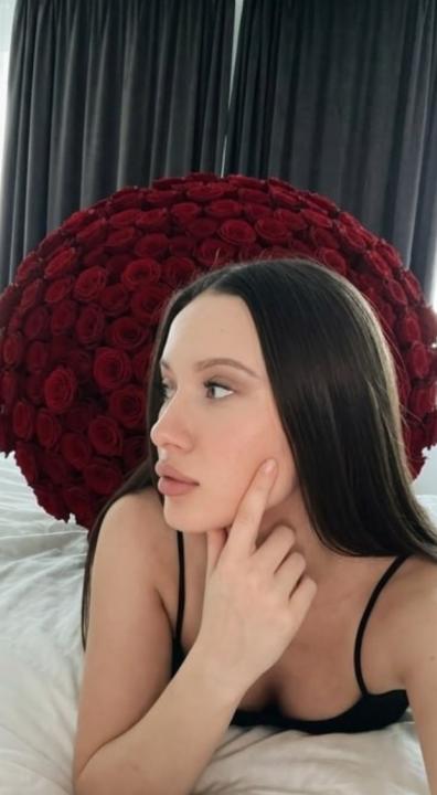 Webcam chat profile for Olvina: Ask about my Hobbies