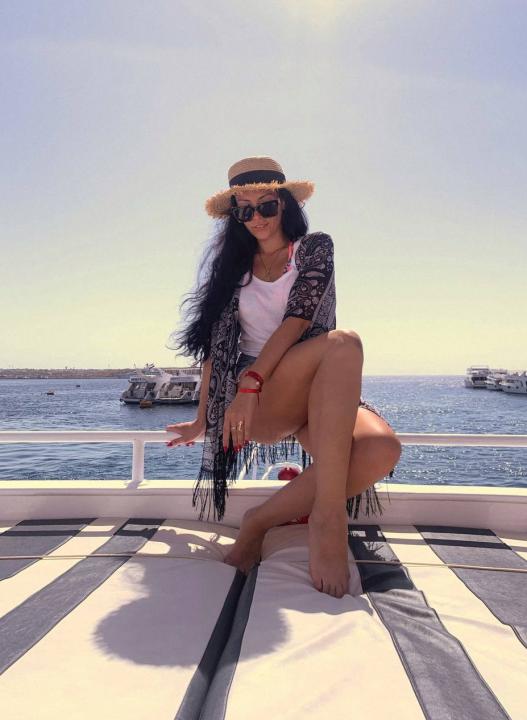 Webcam chat profile for AmisLove: Cooking