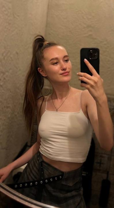 Webcam chat profile for Anytka: Travel