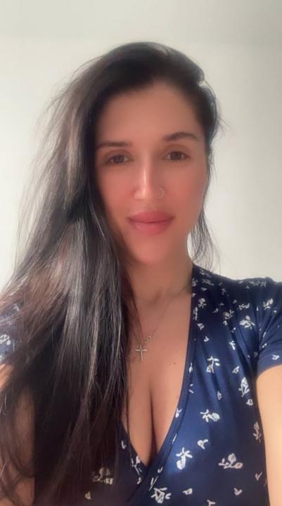 Webcam chat profile for Xavira