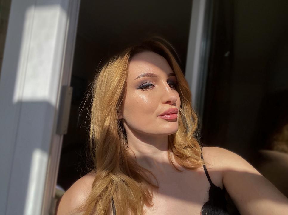 Webcam chat profile for Rerlissea: Ask about my Hobbies
