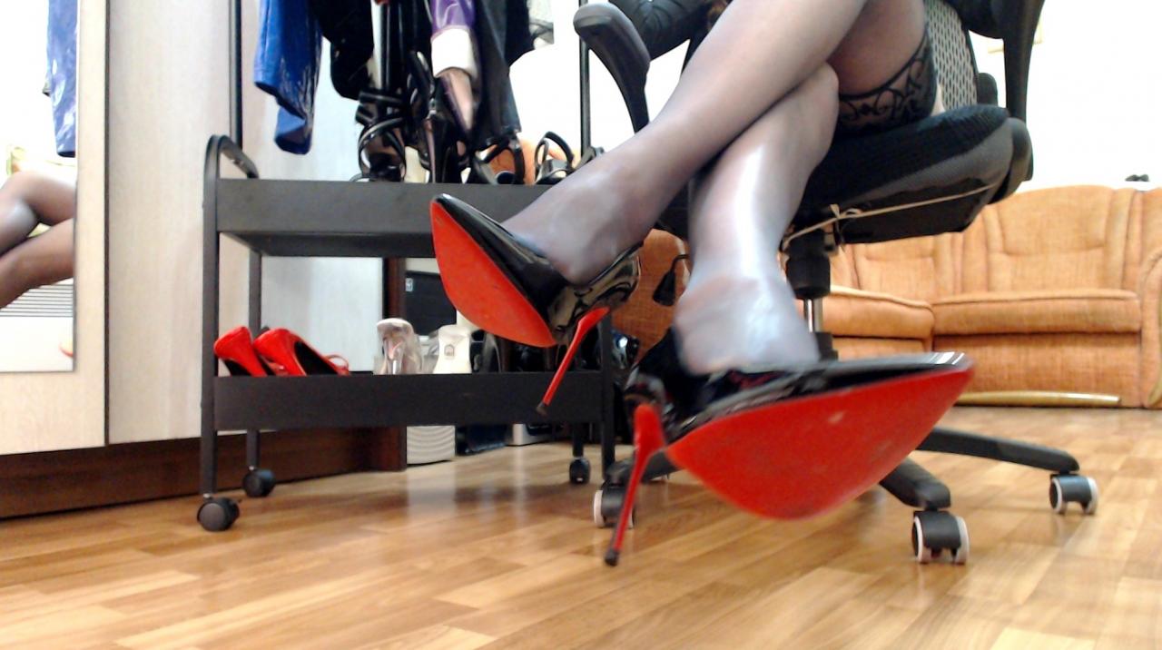 Webcam chat profile for SunnyLadyforU: Exhibition