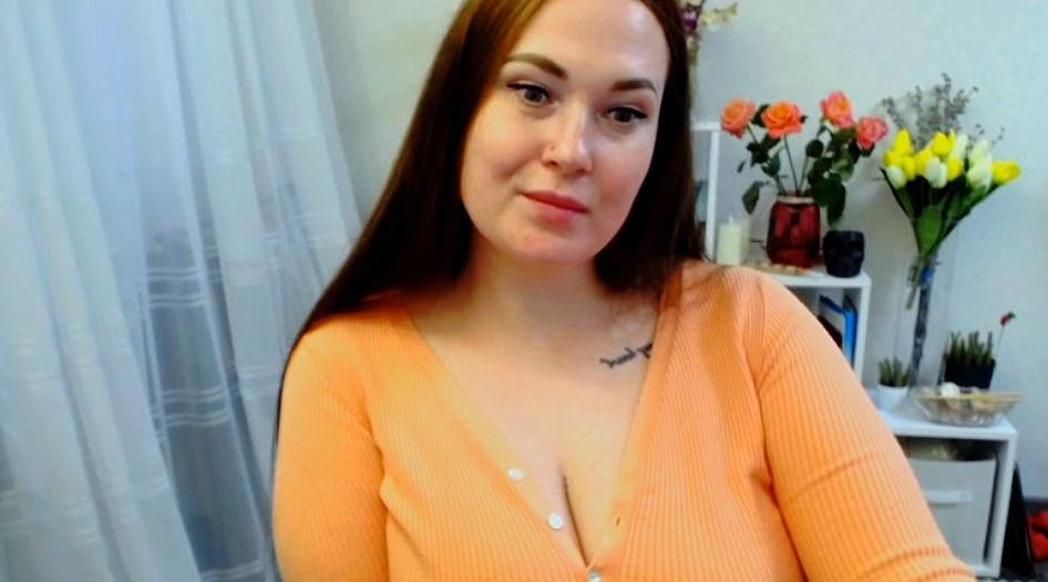Webcam chat profile for TinaTiSweet: Legs, feet & shoes