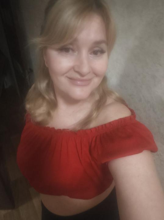 Webcam chat profile for Belora: Ask about my Hobbies