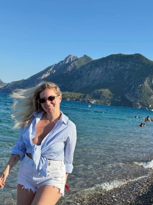 Webcam chat profile for SweetLisaCandy: Ask about my Hobbies