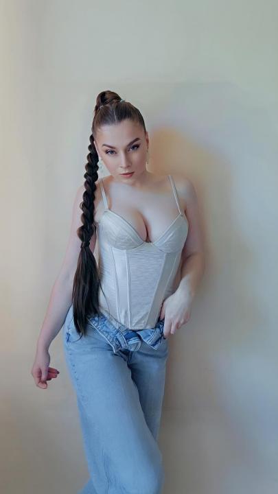 Webcam chat profile for Miralyn: Ask about my Hobbies