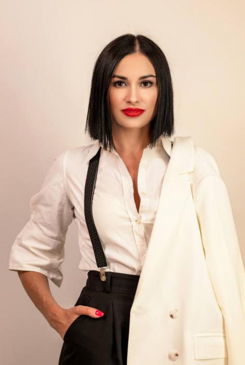 Webcam chat profile for O1riana: Ask about my Hobbies
