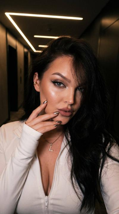 Webcam chat profile for JaneOSweetAh: Kissing