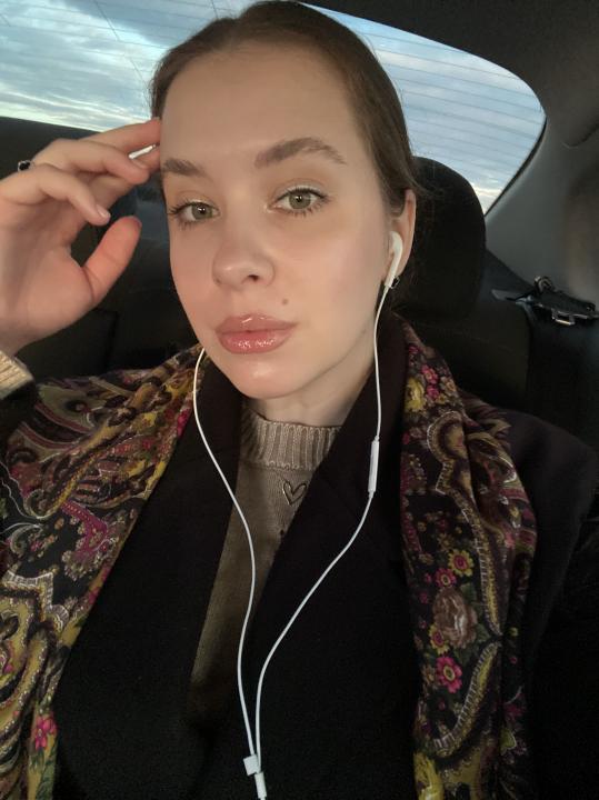 Webcam chat profile for AnnaCare: Travel