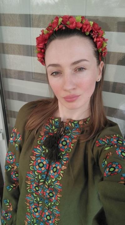 Webcam chat profile for Eira: Ask about my Hobbies