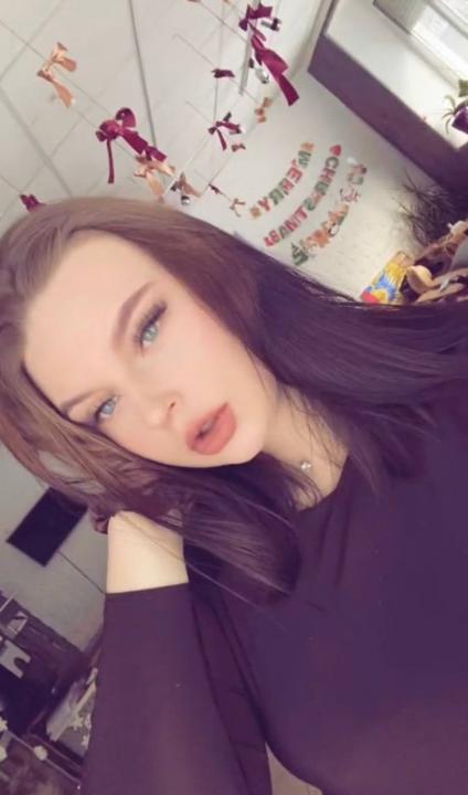 Webcam chat profile for LunaBlush: Leather