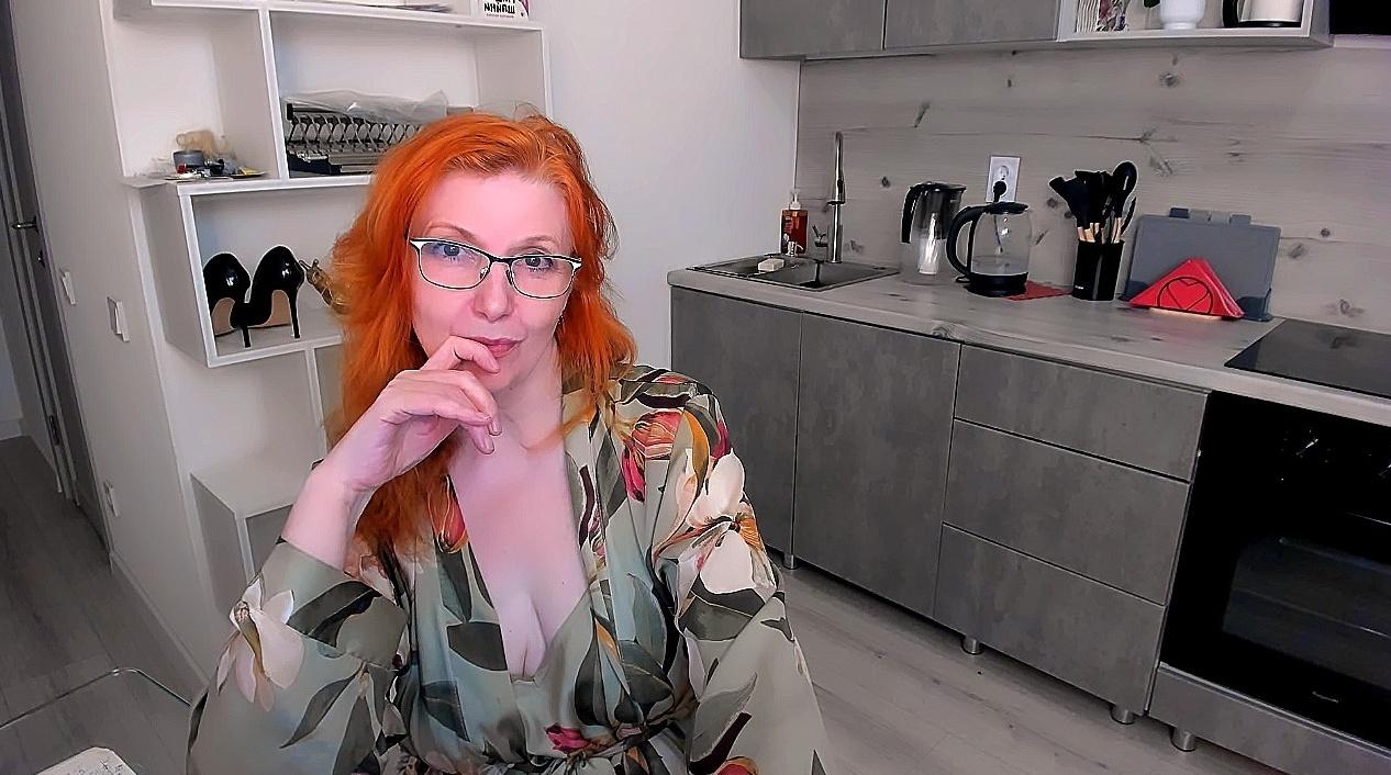 Webcam chat profile for AlmazFireFoxOne: Kissing