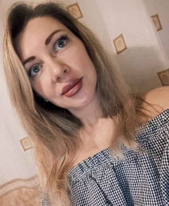 Webcam chat profile for Velvetta: Outfits