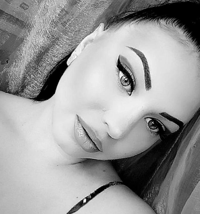 Webcam chat profile for Azalyn: Ask about my Hobbies