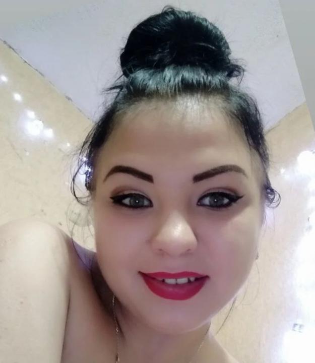 Webcam chat profile for Azalyn: Ask about my Hobbies