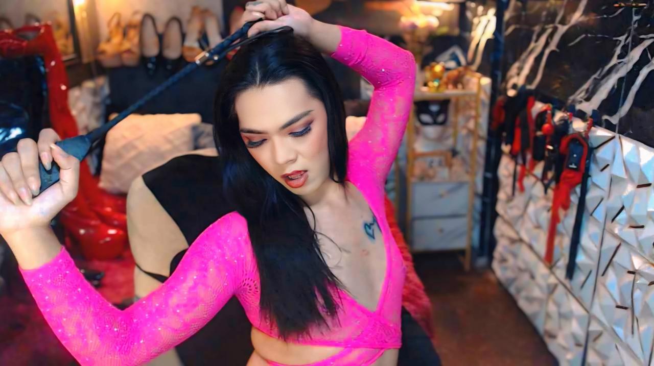 Webcam chat profile for HotSUMMER: Bondage & discipline