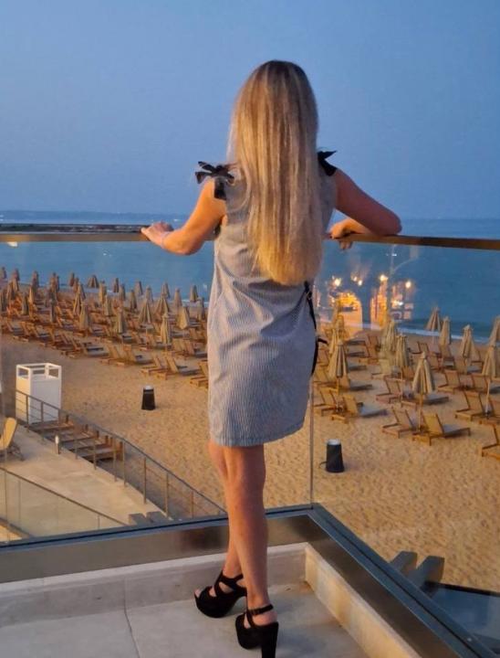 Webcam chat profile for Vionessa: Ask about my Hobbies