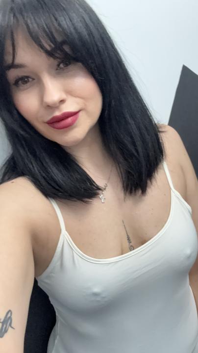 Webcam chat profile for LinaHarmony: Outfits
