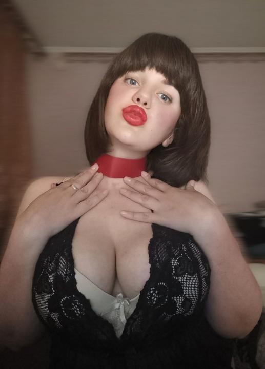 Webcam chat profile for MoonlitSiren