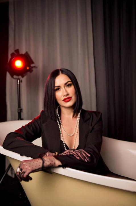 Webcam chat profile for O1riana: Ask about my Hobbies
