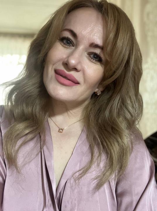 Webcam chat profile for Luvia: Ask about my Hobbies