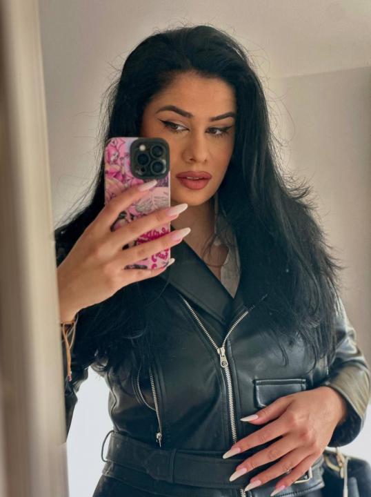 Webcam chat profile for AltessaVoss: Dominatrix
