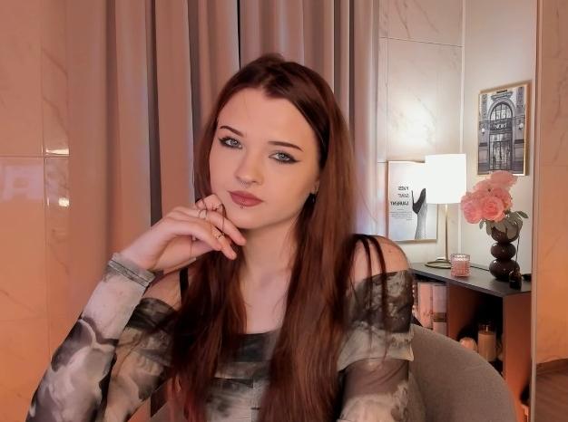 Webcam chat profile for StarryLia: Legs, feet & shoes