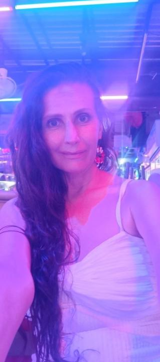 Webcam chat profile for Galessia: Ask about my Hobbies