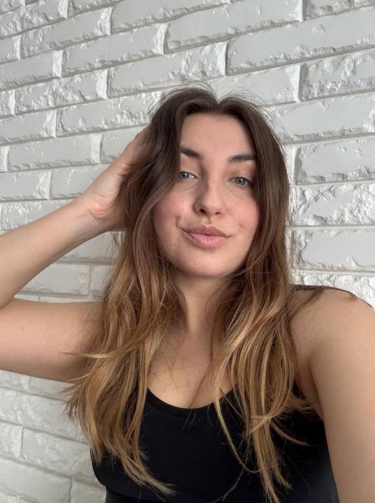 Webcam chat profile for LovelyAura