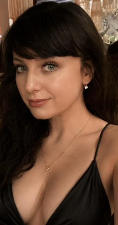 Webcam chat profile for Carolinaa1
