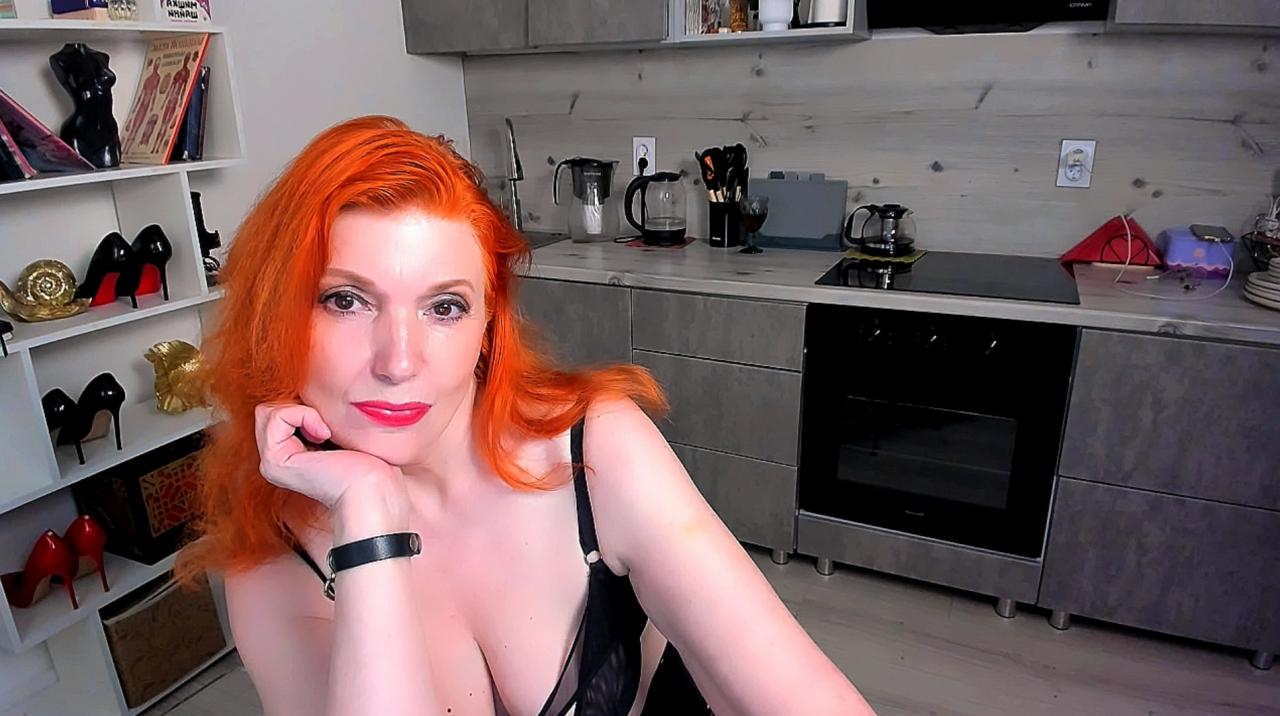 Webcam chat profile for AlmazFireFoxOne: Kissing