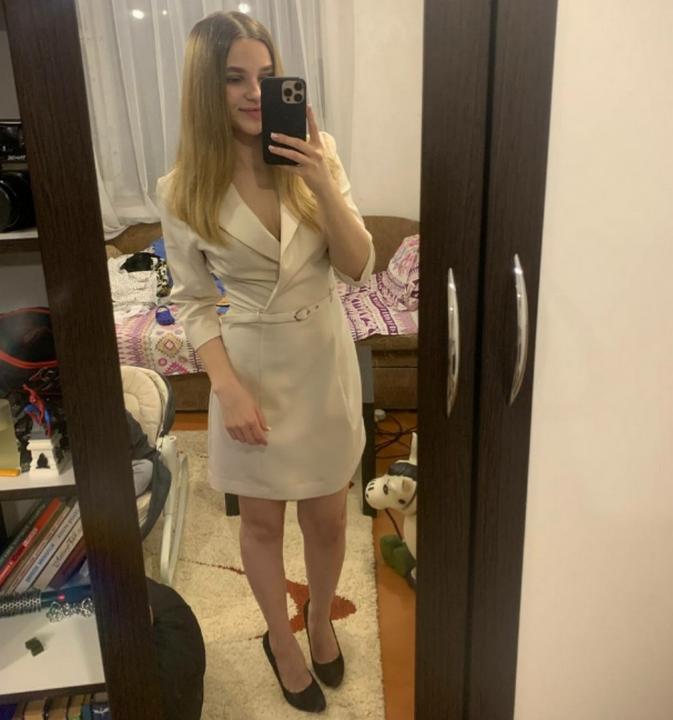 Webcam chat profile for 1PrettyMila: Travel