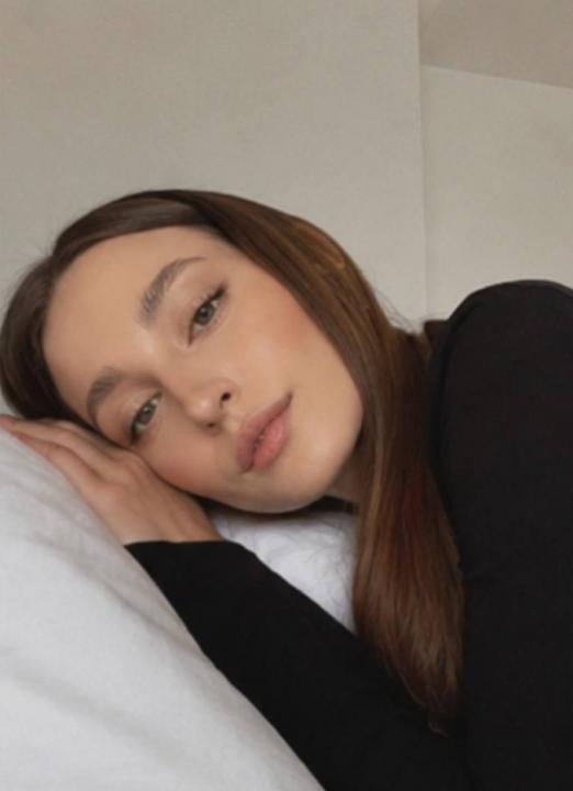 Webcam chat profile for Helvina: Ask about my Hobbies