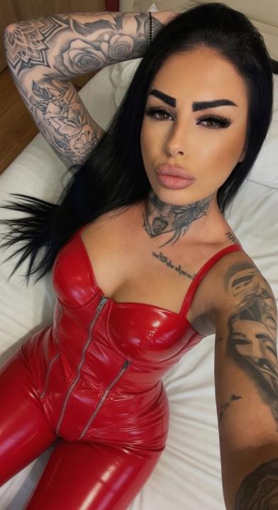 Webcam chat profile for Ashvonpage: Dominatrix