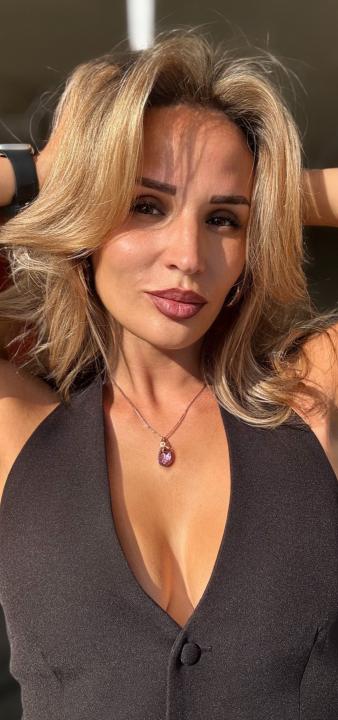 Webcam chat profile for Yoursmisstake: Travel