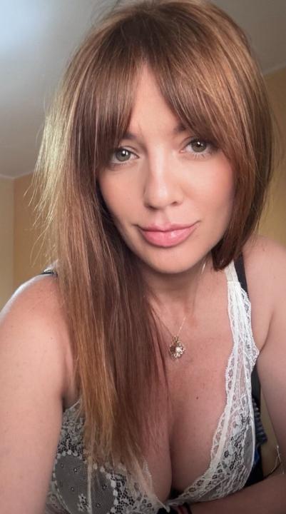 Webcam chat profile for MagicEva