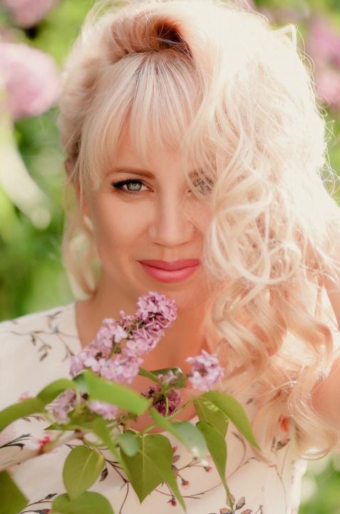 Webcam chat profile for LadyElyaWhisp: Sports