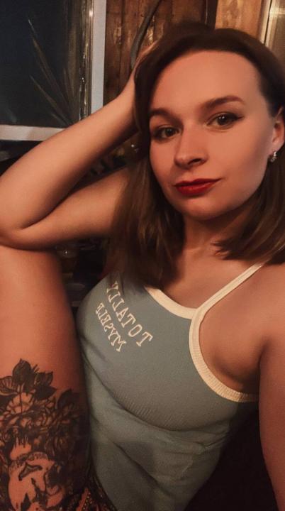 Webcam chat profile for NayaDemon: Dancing