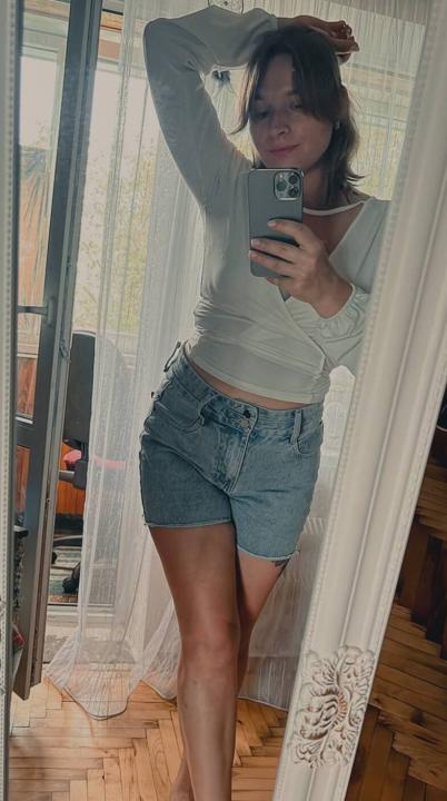 Webcam chat profile for NayaDemon: Dancing