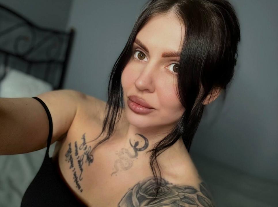 Webcam chat profile for PolliNata: Kissing