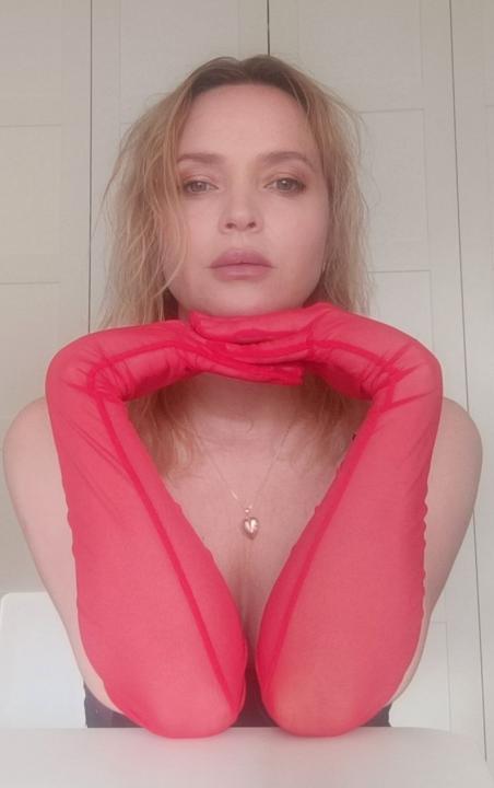 Webcam chat profile for Tianae: Ask about my Hobbies