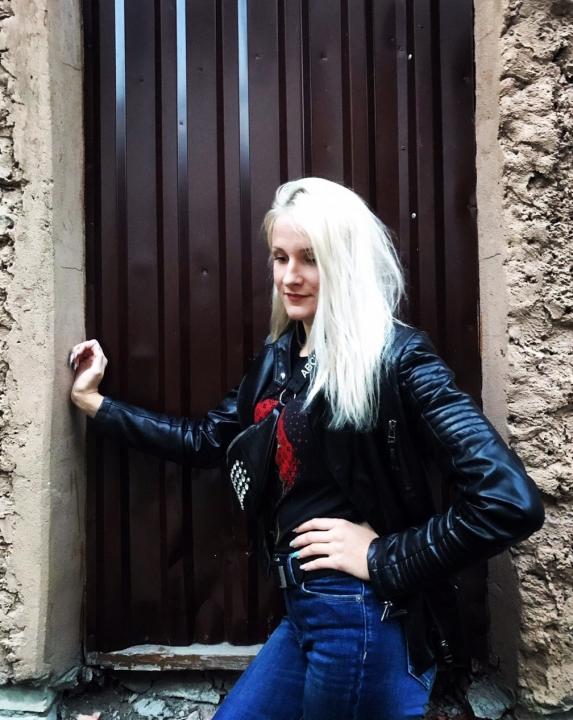 Webcam chat profile for Angelikka