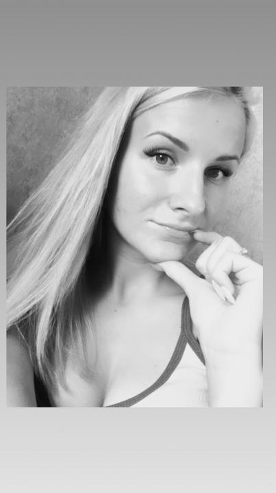 Webcam chat profile for Angelikka