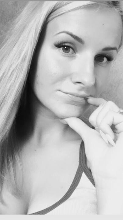 Webcam chat profile for Angelikka